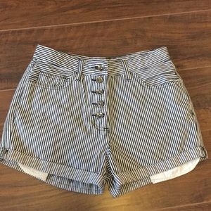 byCORPUS Striped Short